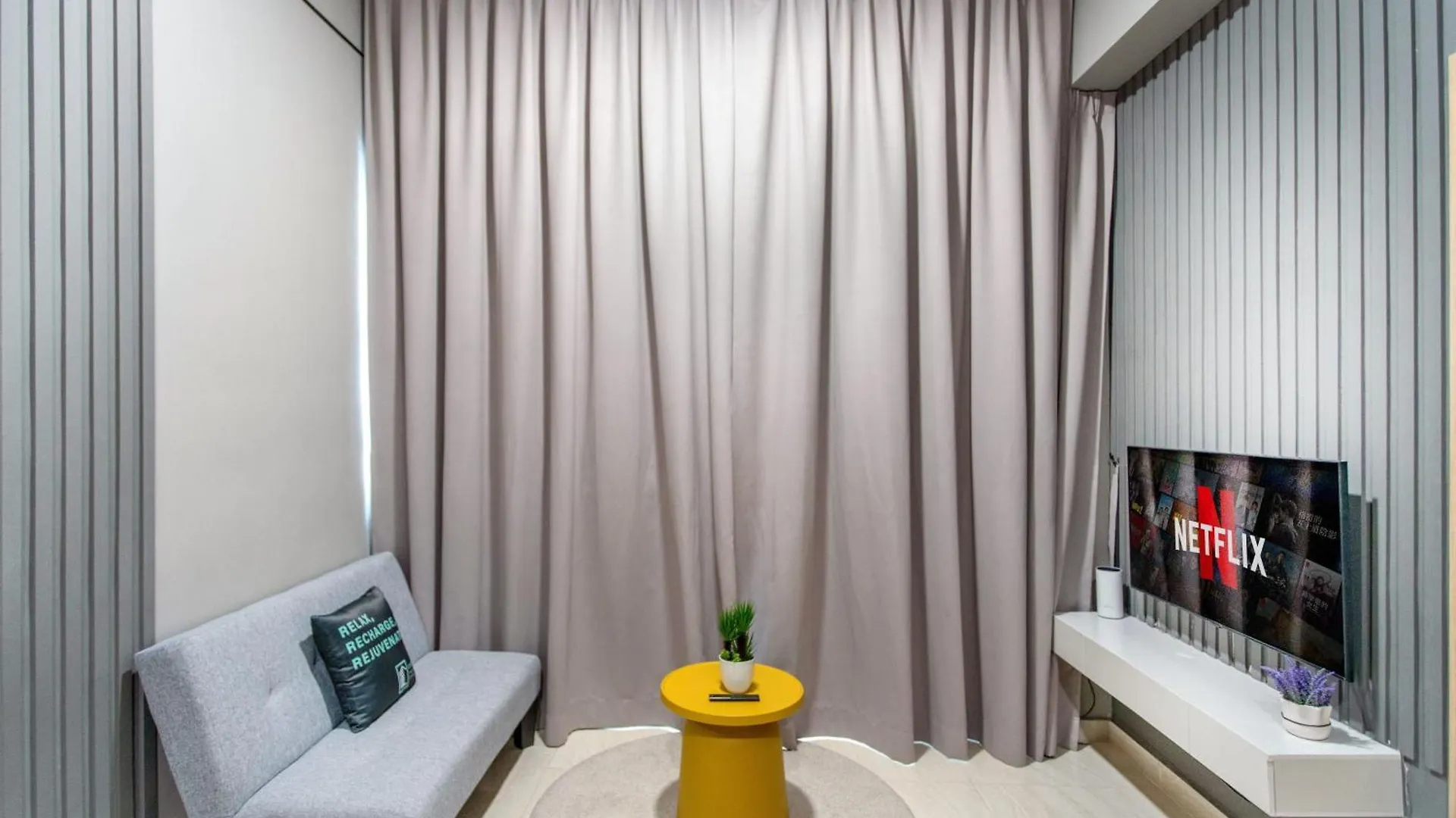 The Colony & Luxe Kuala Lumpur With Skypool By Cobnb