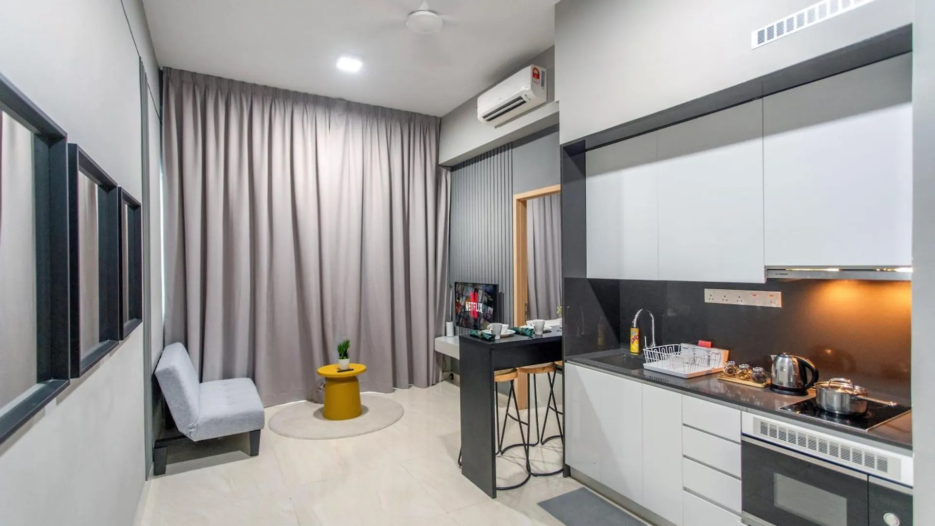 The Colony & Luxe Kuala Lumpur With Skypool By Cobnb Apartment