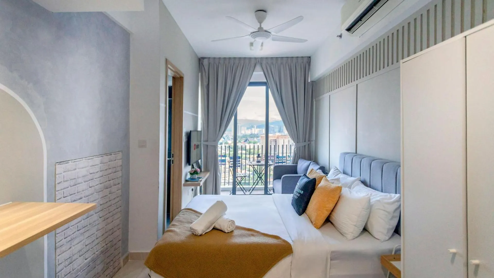 The Colony & Luxe Kuala Lumpur With Skypool By Cobnb Apartment